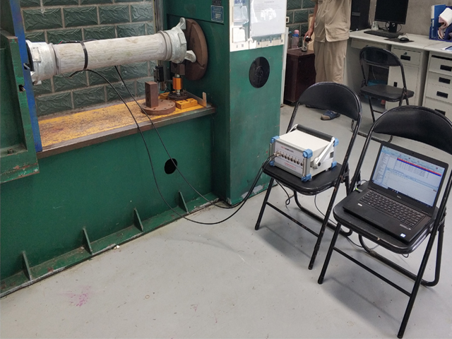 電力絕緣子的扭轉(zhuǎn)測量