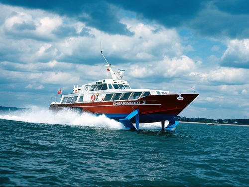 采用動(dòng)態(tài)應(yīng)變儀測量新造船舶發(fā)電機(jī)軸功率