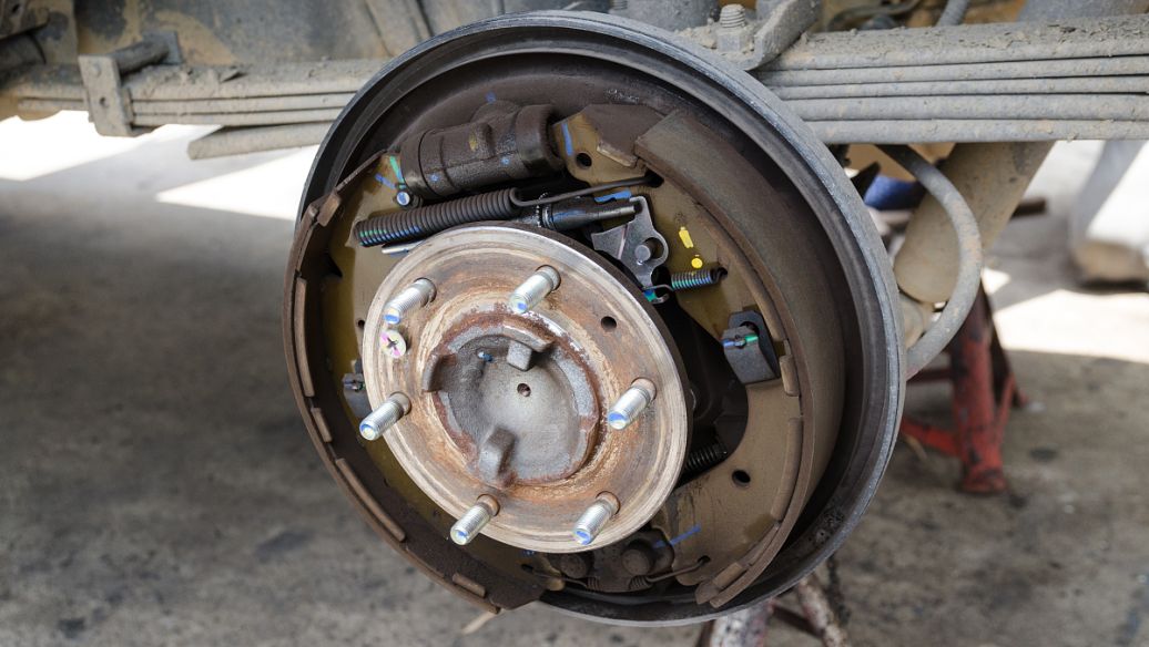 汽車制動(dòng)鼓采用鉆孔法測(cè)殘余應(yīng)力